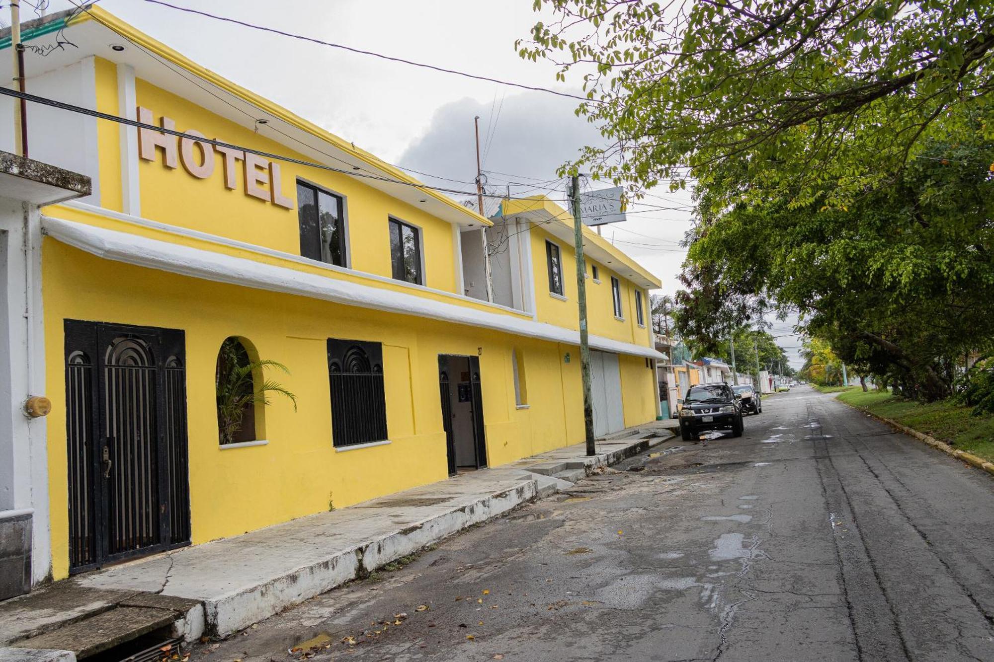 Oyo Hotel Marias,Aeropuerto Internacional De チェトゥマル エクステリア 写真